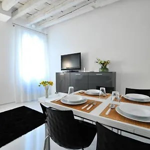venetian-apartments.hotelinveneto.com/